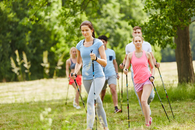 Nordic Walking: Technik, Ausrüstung Und Tipps Für Einsteiger